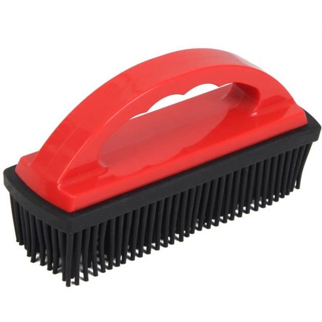 Brosse caoutchouc anti-poils à poignée